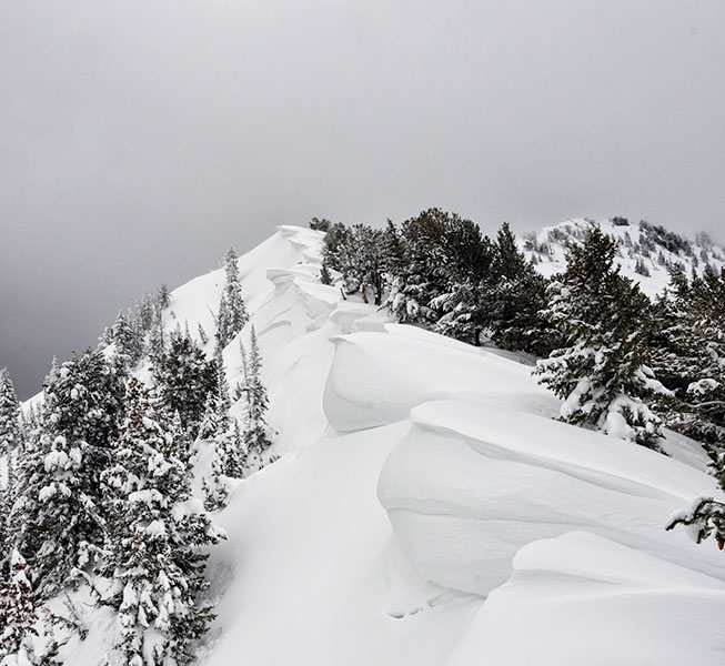 cornice ridge