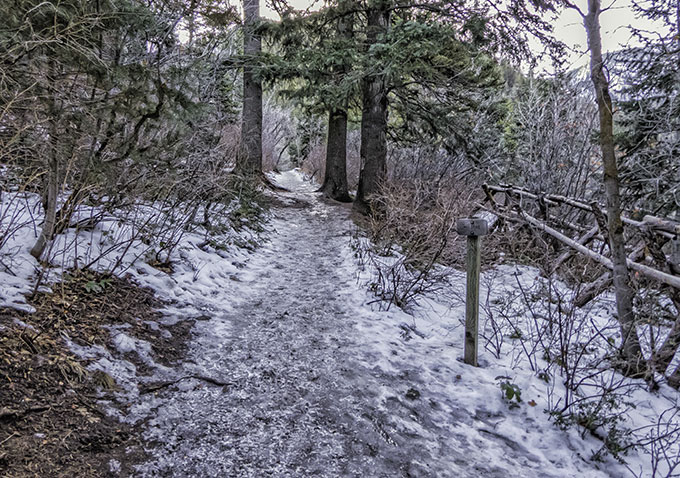 trail-sign